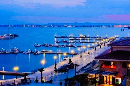 Dolce Vita Sea View Apartment Sveti Vlas Ngoại thất bức ảnh