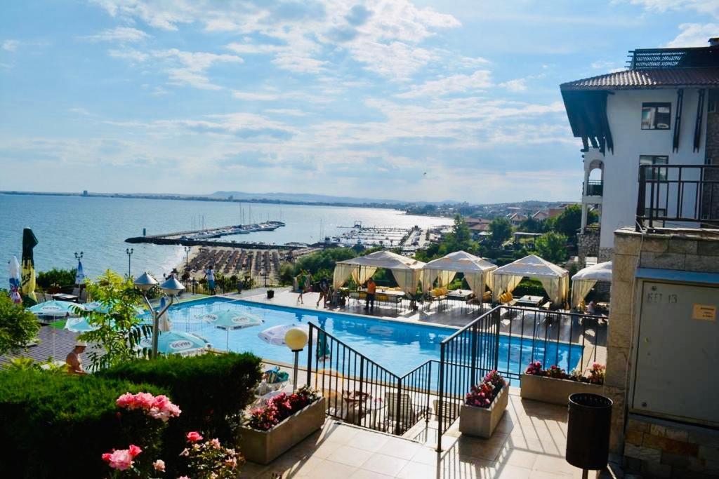 Dolce Vita Sea View Apartment Sveti Vlas Ngoại thất bức ảnh