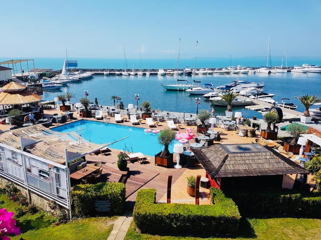 Dolce Vita Sea View Apartment Sveti Vlas Ngoại thất bức ảnh